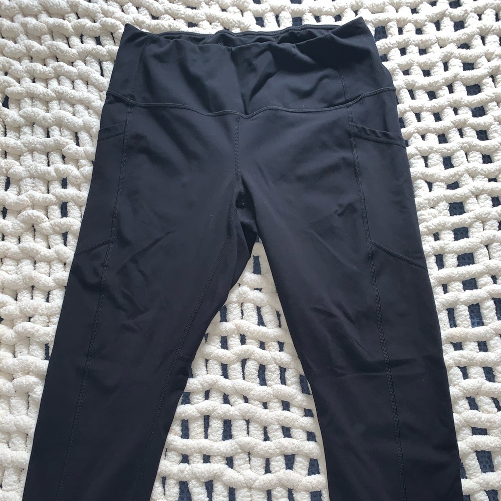 Black Yogalicious Cropped Leggings